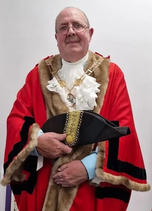 MAYOR2