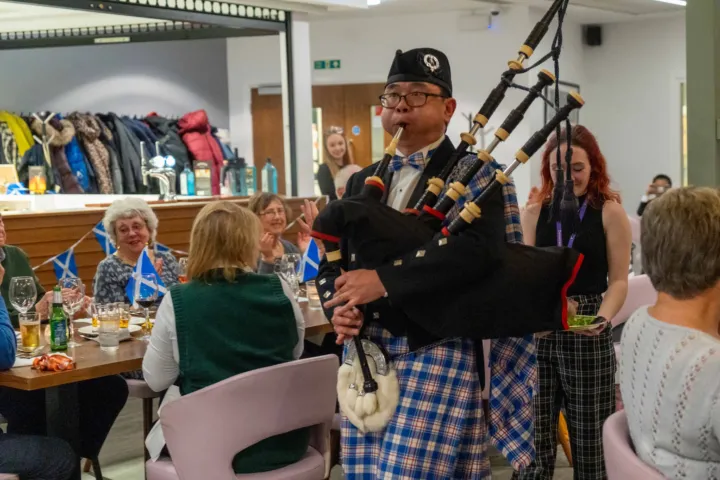 BURNS NIGHT WEB 17